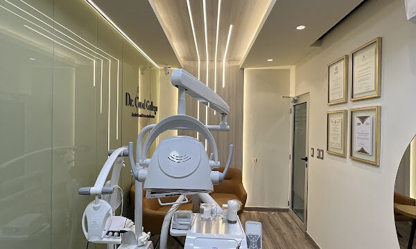 Dr Carol Gallego | Aesthetic & Restorative dentistry
