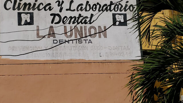 CLÍNICA Y LABORATORIO DENTAL LA UNIÓN